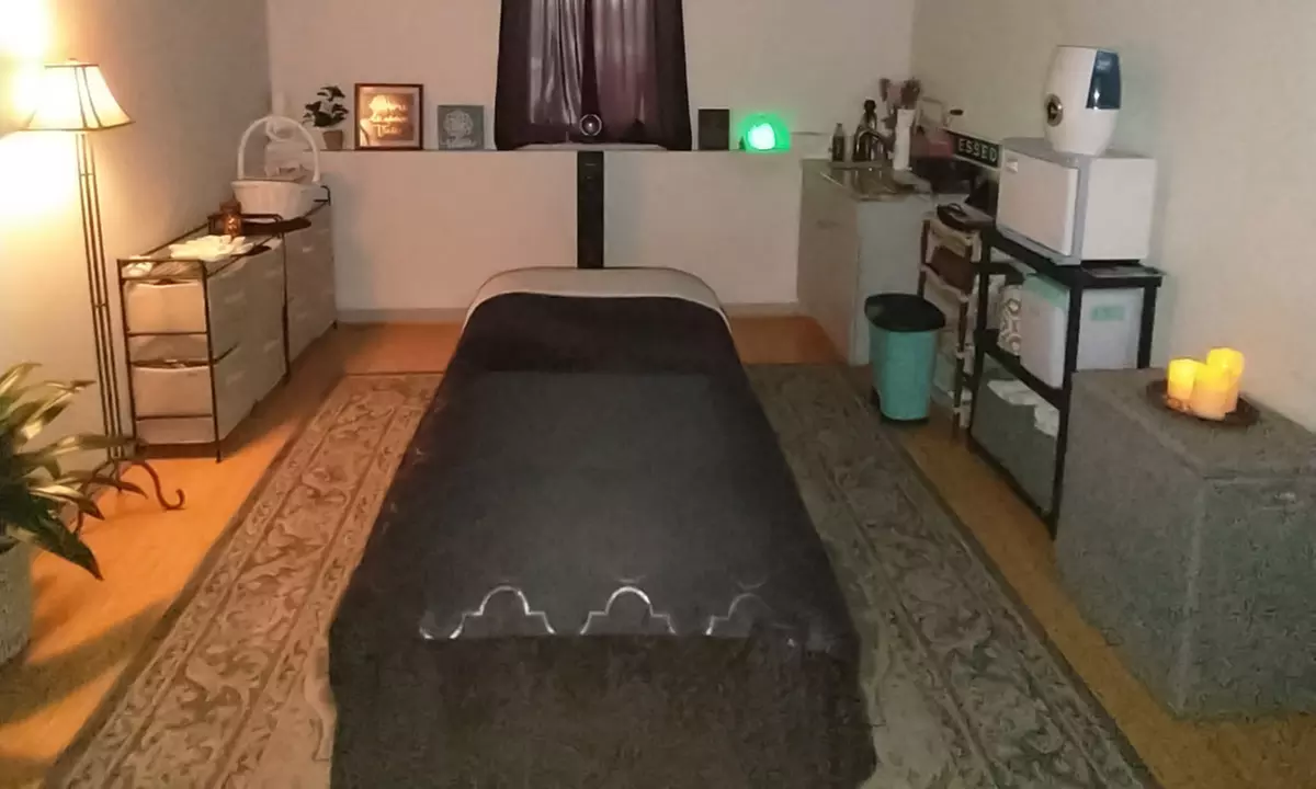 Unwind with 60 or 90 Minutes: Swedish or Deep Tissue Massage