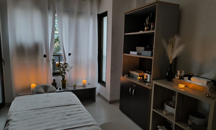 Image 8: 1 o 2 masajes de 50 minutos a elegir entre distintas técnicas