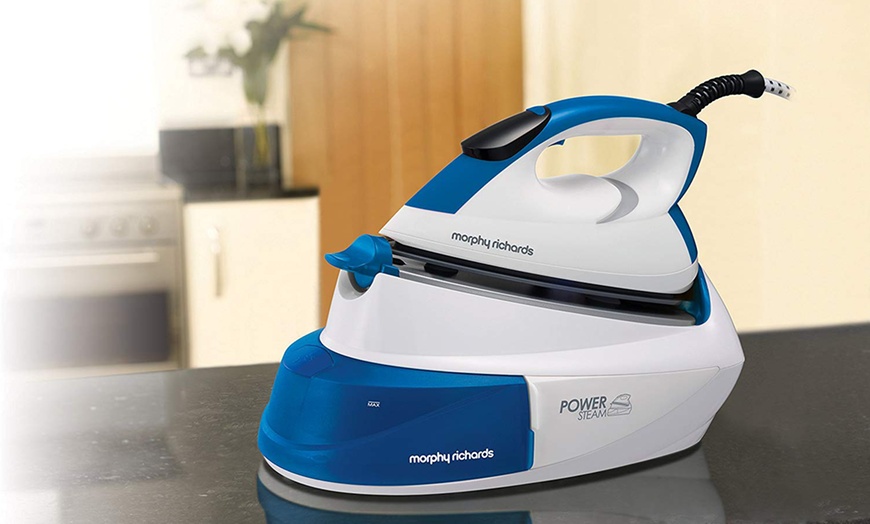 Image 8: Morphy Richards Steam Iron