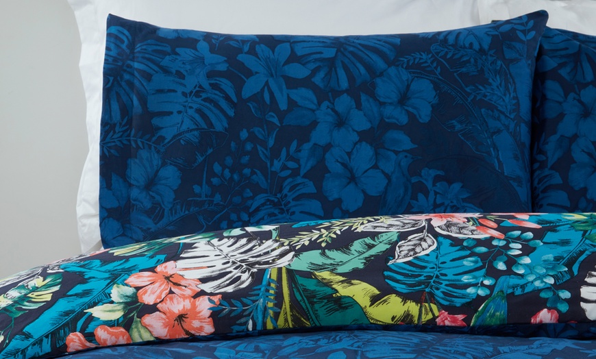 Image 4: Pieridae Tropical Jungle Leaf Reversible Duvet Set