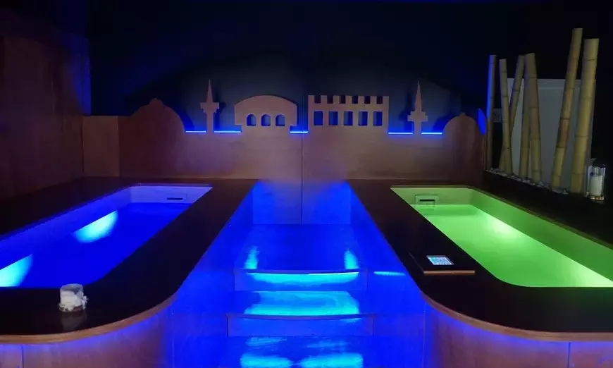 Image 12: Spa privado de 30 minutos para 2 con facial Flax o masaje y copa 