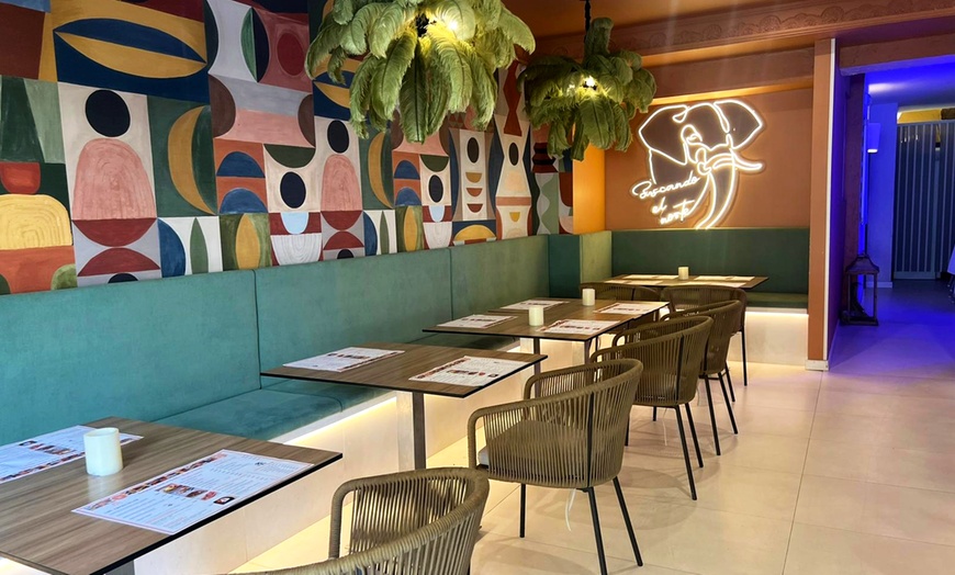 Image 2: ¡Sabores inigualables! Menú para 2 o 4 personas de cocina fusión