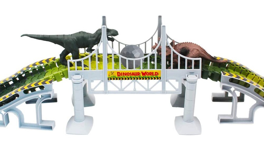 Image 7: DEAO Slot Car Race Track Set