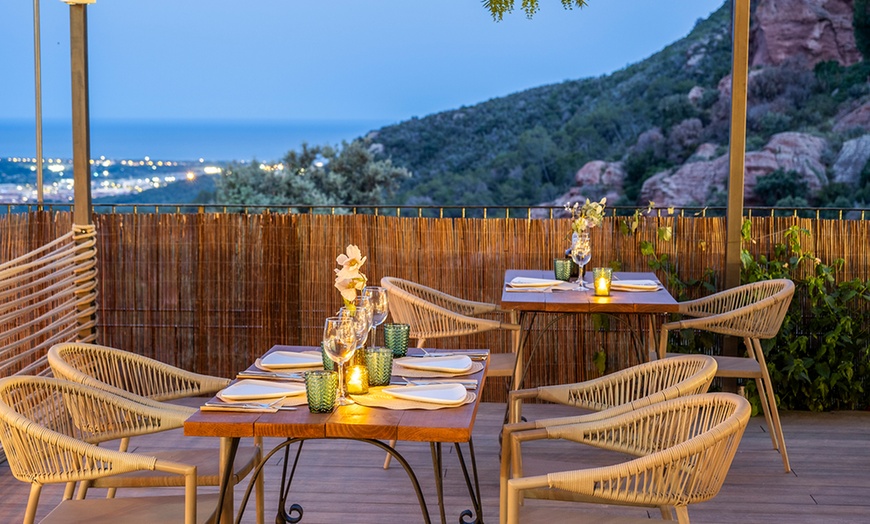 Image 7: ¡Cena bajo las estrellas! Menú completo para 2 o 4 con botella de vino