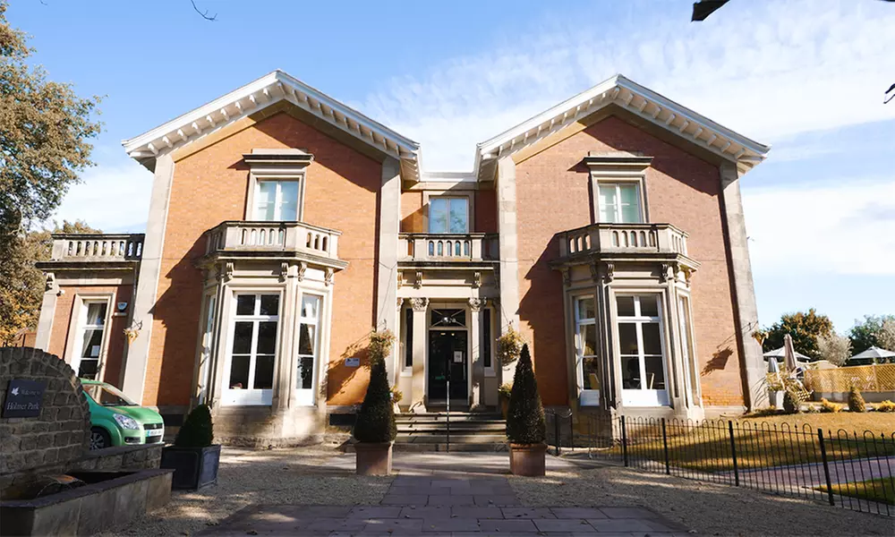 Indulge in Holmer Park's Award-Winning Spa Day & Serail Mud Chamber!