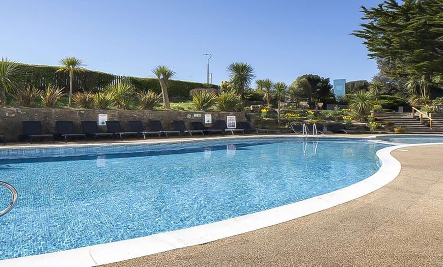 Image 6: Bournemouth: Standard Double Room with Breakfast