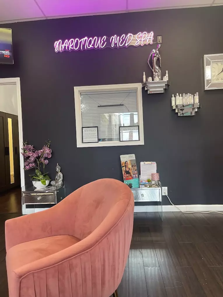 Up to 34% Off on Lymphatic Drainage Massage at Narotique Medspa