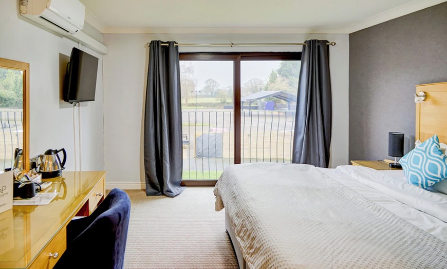 Image 5: West Midlands: Standard Double / King Room for Two with Breakfast