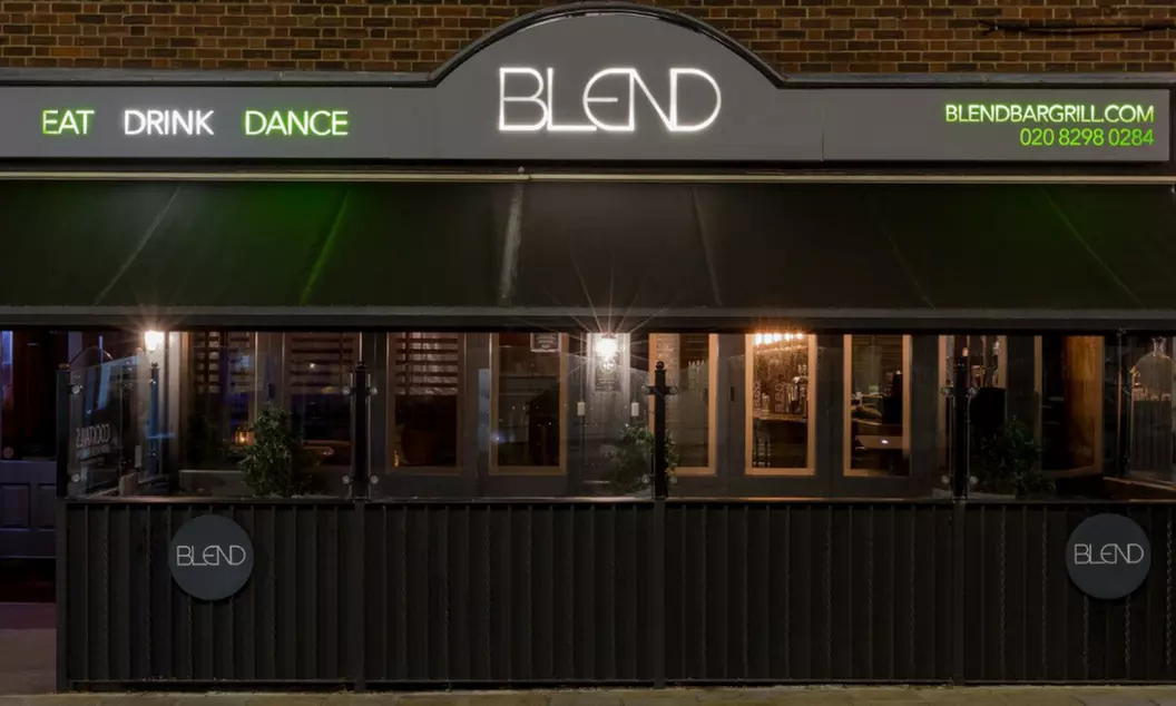 Share a 1kg or 2kg Tomahawk Steak Meal with Cocktails or Wine!