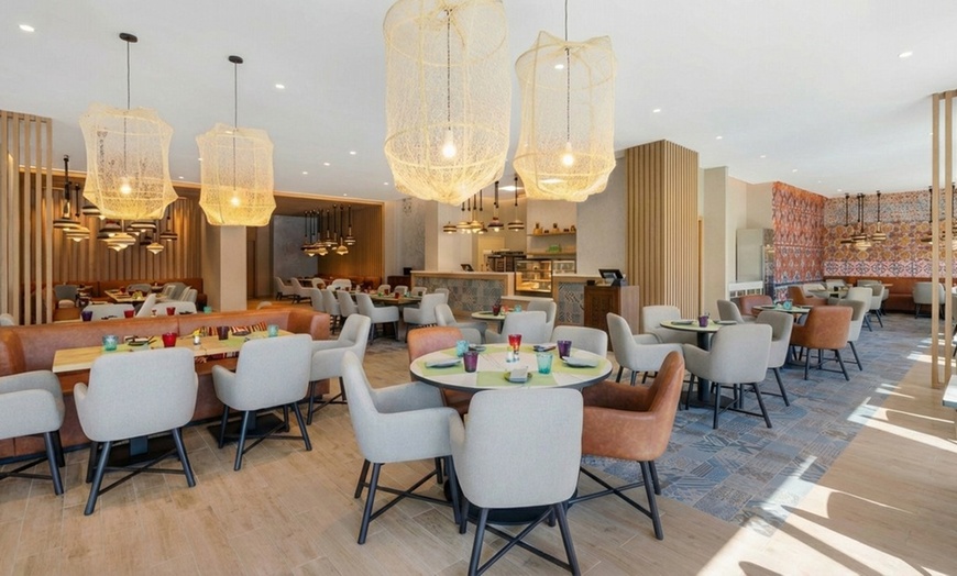 Image 9: Breakfast Buffet + Beverages & Pool Access for a Child, Up To 4 Adults