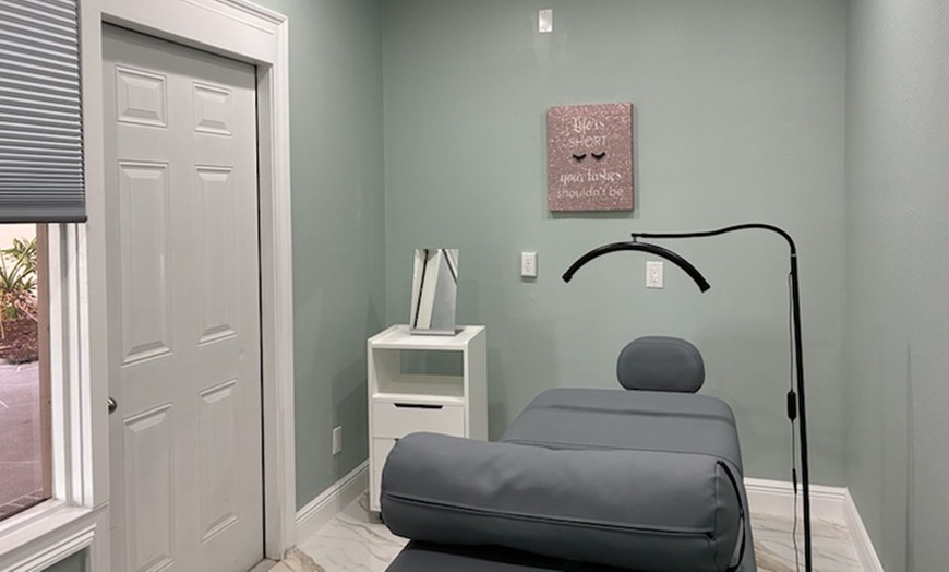 Image 2: Stress Relief Head Spa & Ultimate Relaxation Facials