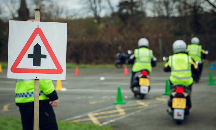 Image 3: Master the Thrill with Expert Motorcycle Lesson