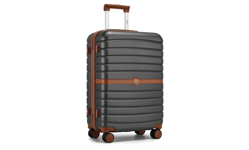 Image 6: Set de viaje gris y marrón con maleta rígida, bolsa de mano y neceser