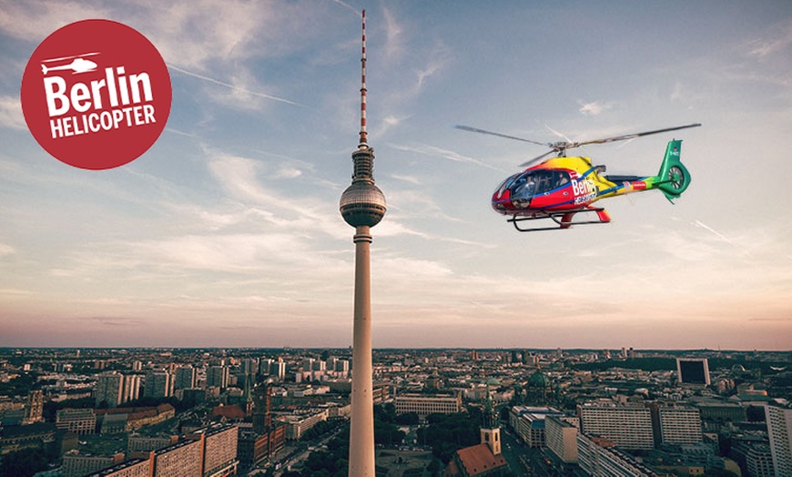 Image 3: Wertgutschein: Helikopter-Rundflug über Berlin-Brandenburg