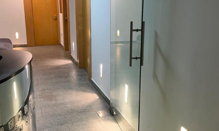 Image 2: 1 o 3 peelings corporales con envoltura y masaje relajante