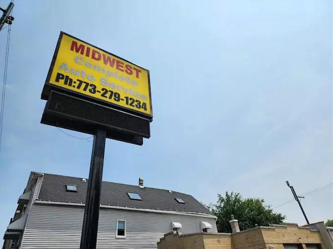 Up to 28% Off on Oil Change at Midwest Auto Care Inc