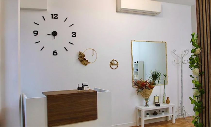 Image 2: 1 o 2 sesiones de microlifting facial de exosomas con dermapen 