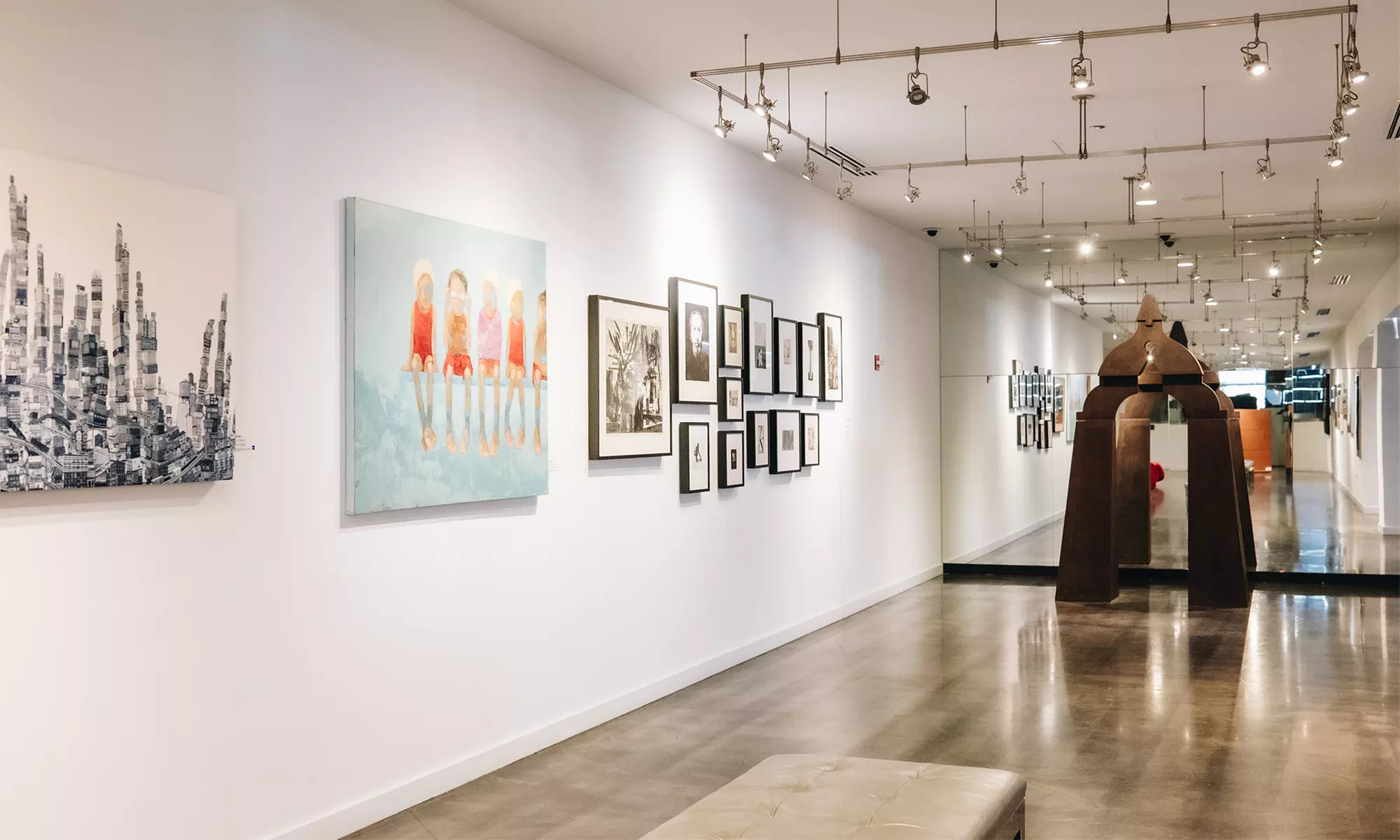 Hotel Near Millennium Park w/ Breakfast or Valet for Select Options