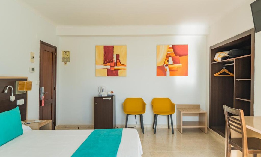 Image 5: ✈ Ibiza: Volo diretto più 7 notti in hotel con pagamento in 3 rate