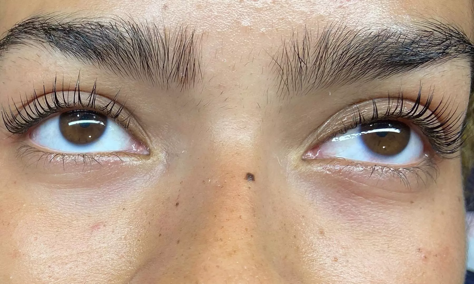 Wimperkrul die wél blijft zitten: lash lift behandeling in Rijswijk