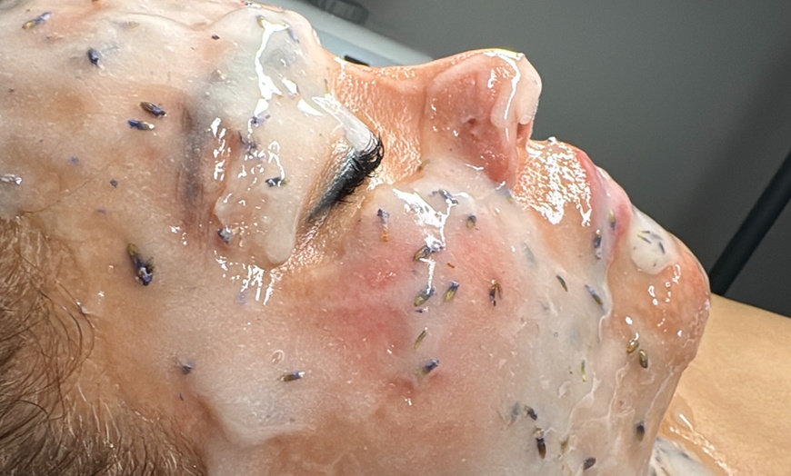 Image 5: Silk Lite Hydrodiamond Facial or Silk Deluxe Facial
