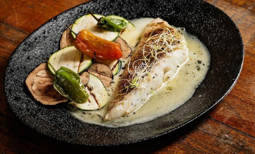 Image 7: Menú CalaBlava con entrantes, principales o arroz, postres y bebidas