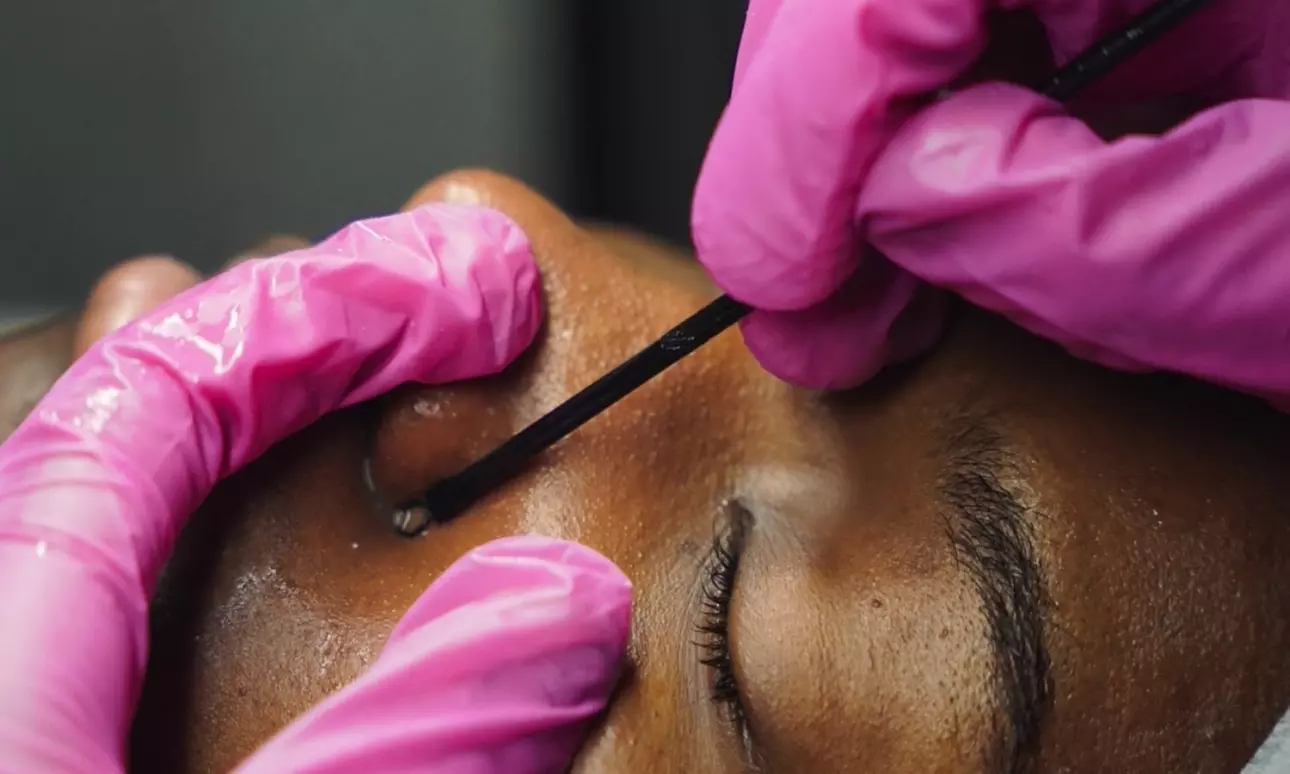 Get Glowing Skin: Deep Cleanse Facial - Women only