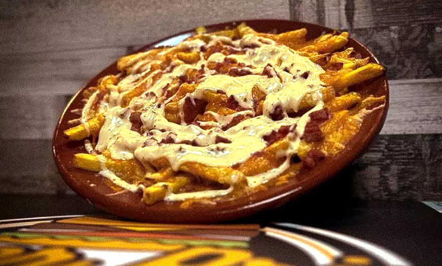 Image 8: Menú de hamburguesa smash o prime para 2 o 4 personas, postre y bebida