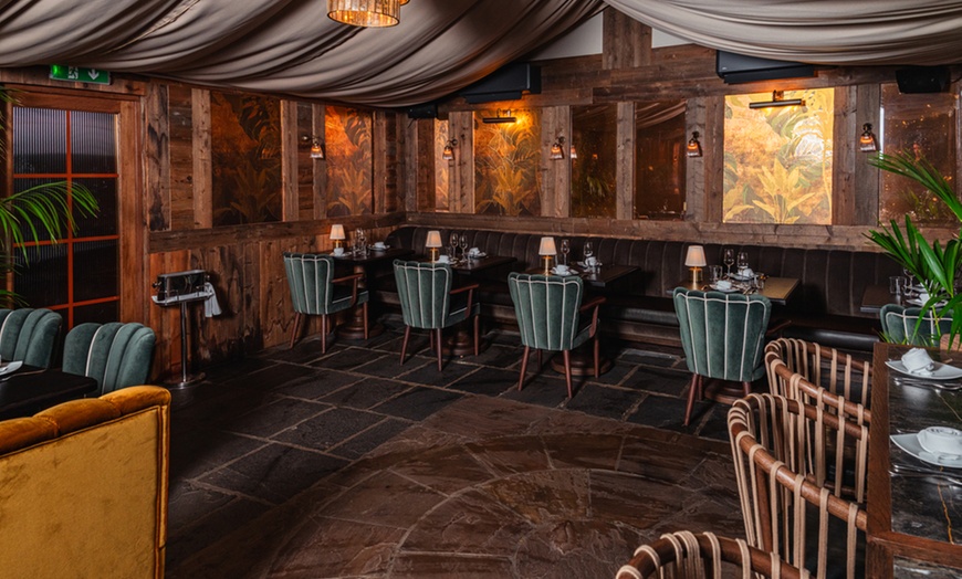 Image 7: The Crazy Bear | Thai 12-Plate & Drinks | Beaconsfield & Stadhampton