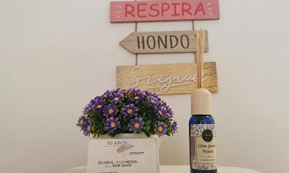 Masaje relajante de 60 minutos con limpieza facial para 1 o 2 personas