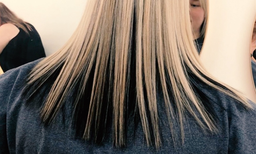 Image 7: Up to 25% Off on Salon - Haircut at GeoGlam