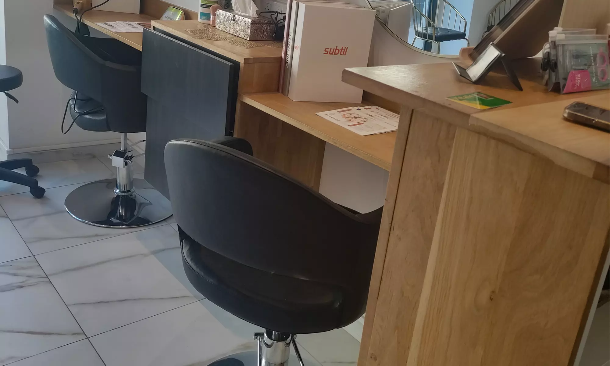 Forfait shampoing, coupe, brushing, coloration ou mèches en option