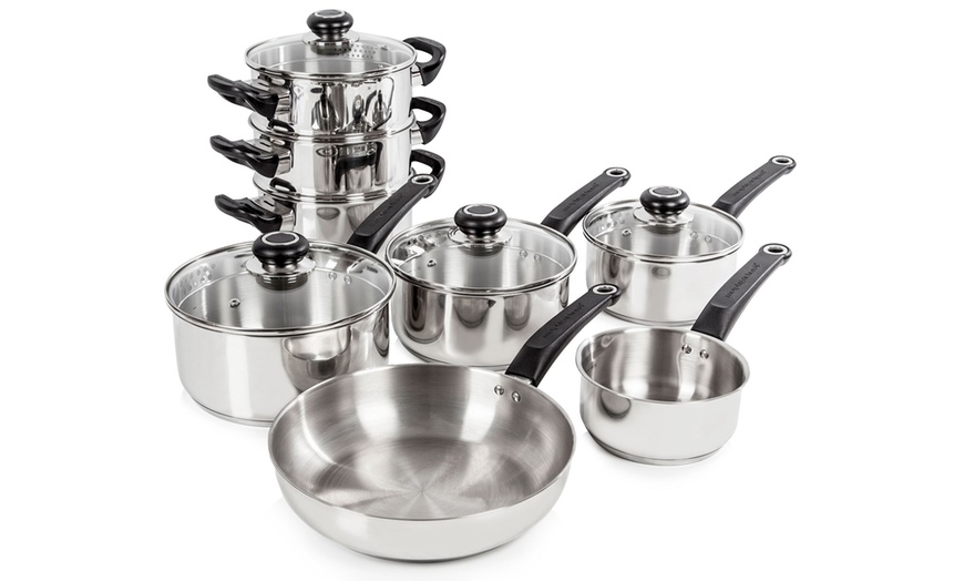 Image 1: Morphy Richards 8-Piece Pan Set