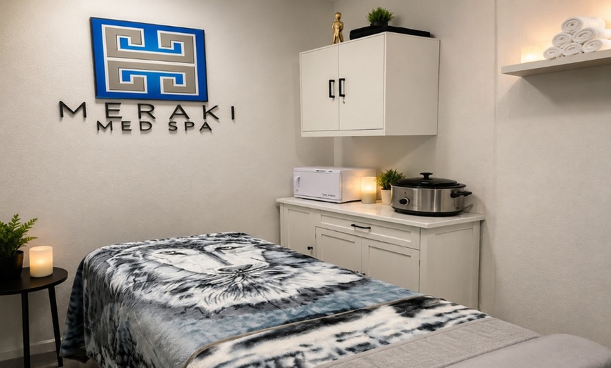 Image 2: Prenatal Massage with Aromatherapy & Scalp Treatment