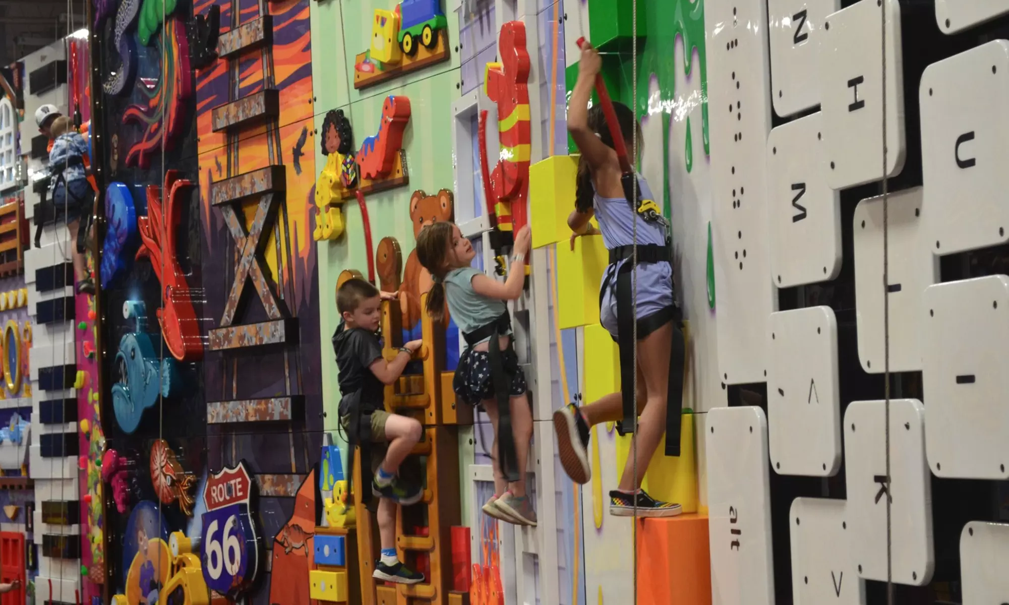Access 65 Climbing Walls at ClimbZone Chicago with the Denali Package!