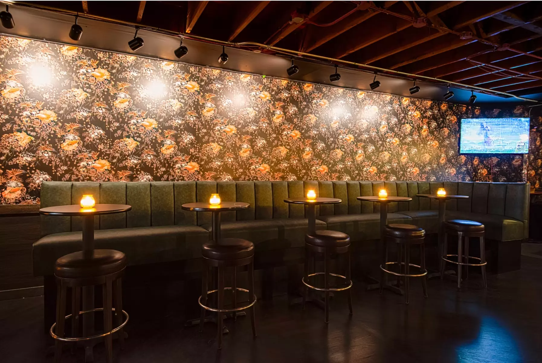 Experience Chicago Handshake for 2 or 4, General Spend for $25 or $50