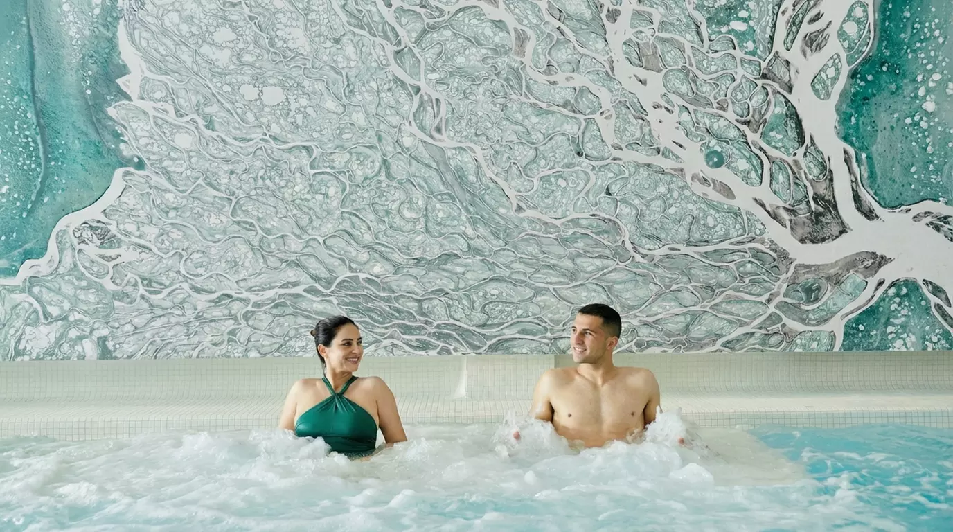 ✈ Ibiza: Volo diretto più 3 o 7 notti in hotel 4* con Spa