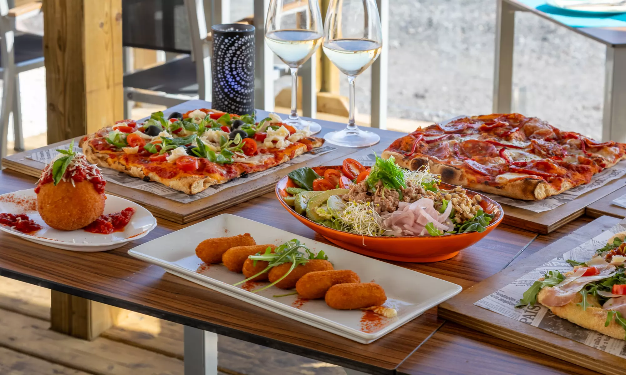 Saborea la auténtica pinsa romana con un menú completo para 2 o 4