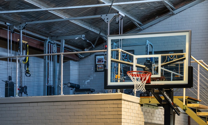 Image 6: Enjoy One Hour Pickleball or Basketball Experience for Up To 4 People