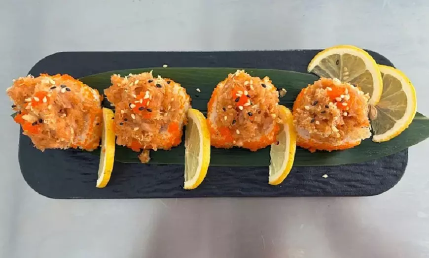 Image 1: Combo de sushi para 2 o 4 con 34 o 68 piezas a elegir y bebidas