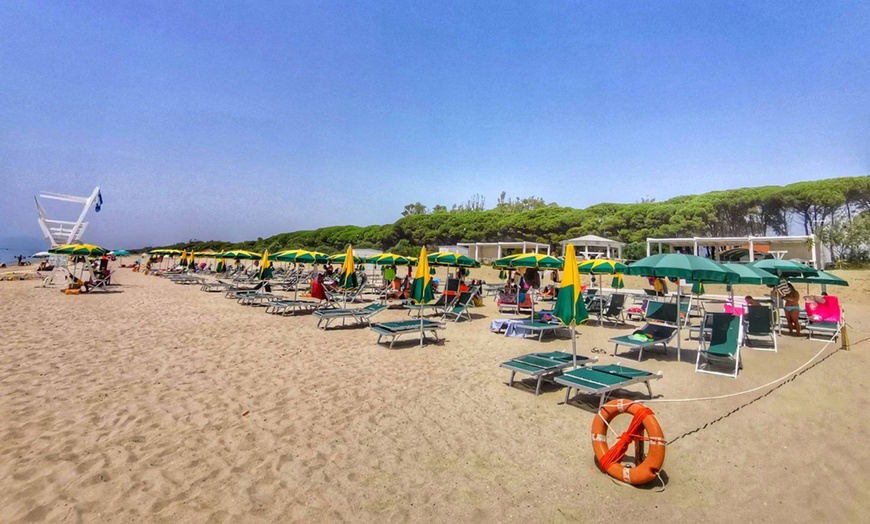 Image 2: Calabria 4*: 7 notti + tessere club e servizio spiaggia