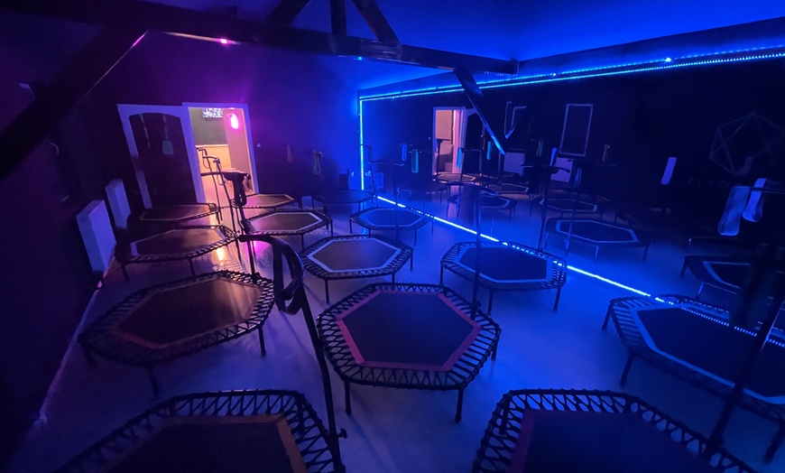 Image 4: New fun female fitness, rebounder class at Saltofit