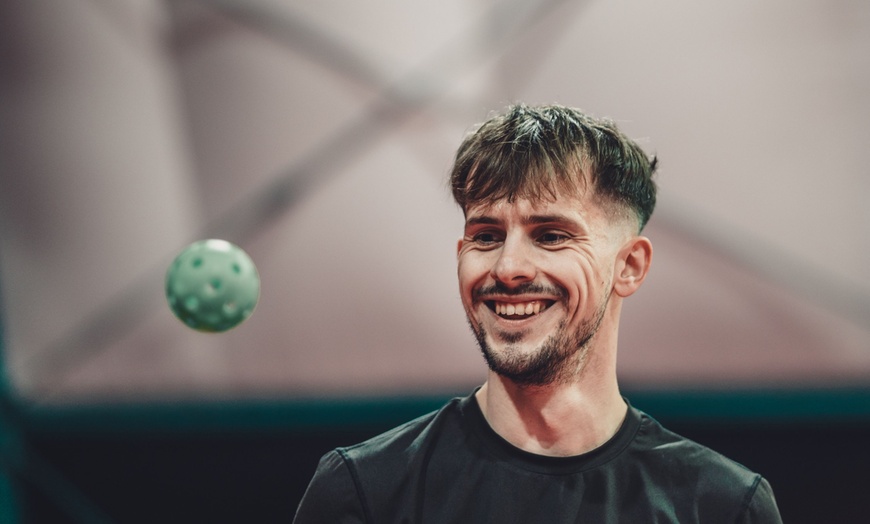 Image 8: Rakieta w dłoń! Godzina gry w tenisa, padla, badmintona lub pickleball