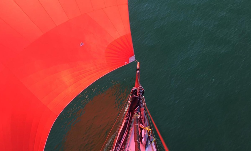 Image 7: Unvergesslicher Segeltag: Daycharter inkl. Skipper für 1 - 4 Personen