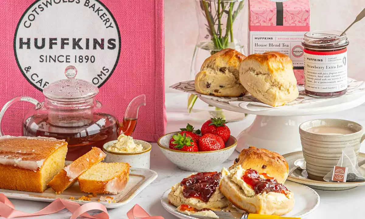 Save 22% on Huffkins Afternoon Tea Gift Set - Second Medium