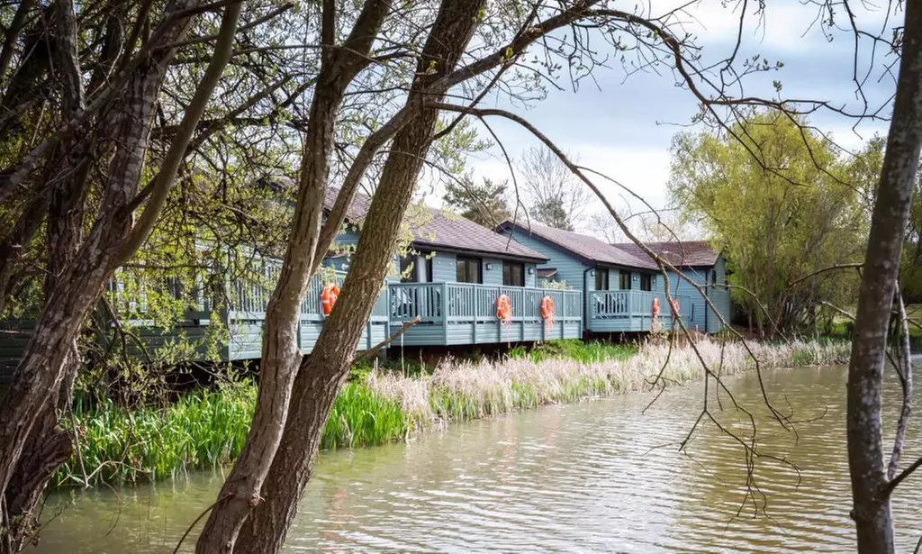 Worcestershire: Choice of Lakeview Cabin with Breakfast