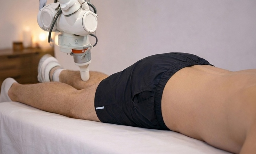 Image 5: 70-Minute AI and Therapist Hybrid Massage with Red Light Recovery