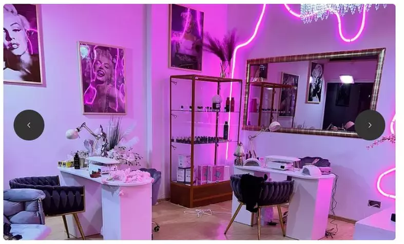 Odmłodzenie i redukcja zmarszczek: radiofrekwencja mikroigłowa na twarz, szyję i dekolt w Total Beauty (do -63%) - Second Medium