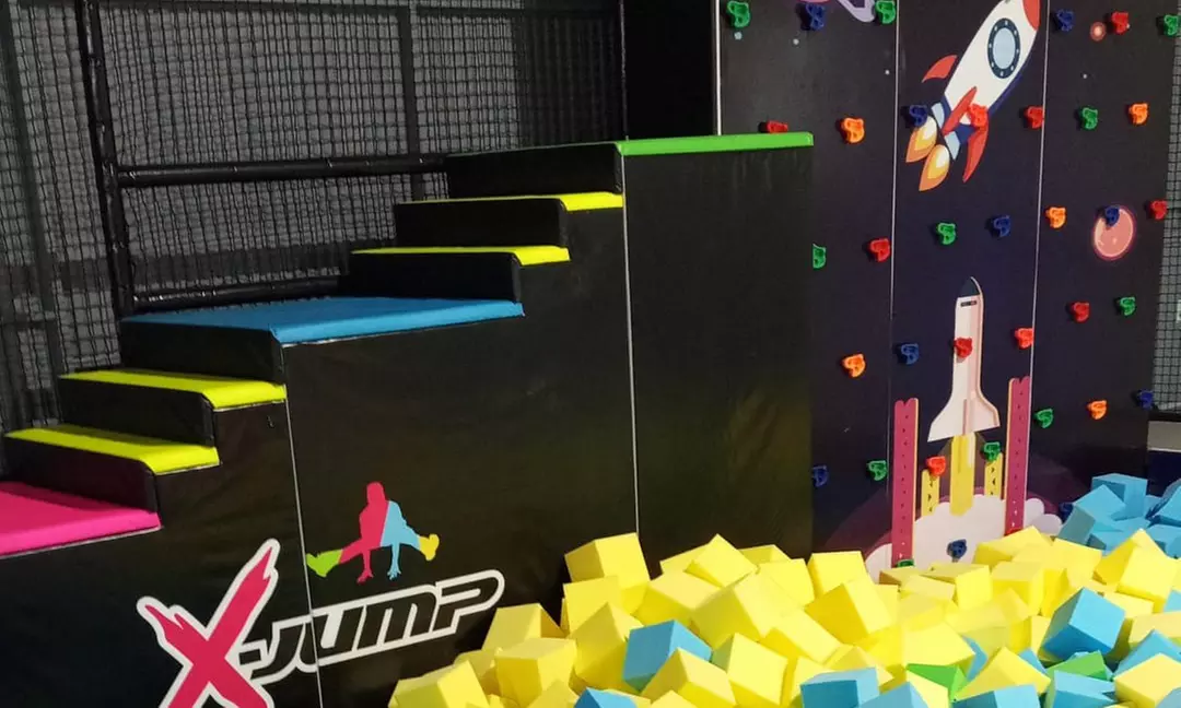 ¡Salta hasta tocar el cielo! 1 o 2 horas de saltos en camas elásticas