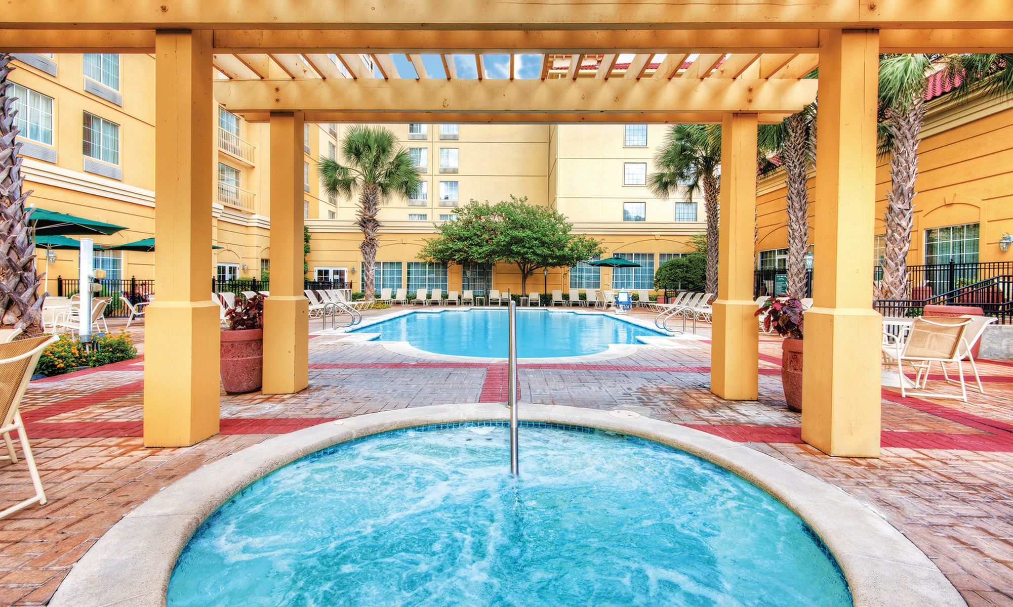 Stylish San Antonio Hotel - Book Now!